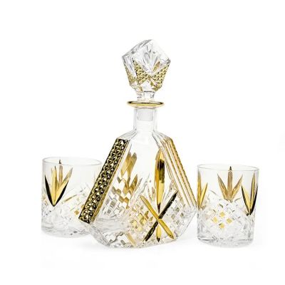 Luxury design vodka gin whisky glass bottle used in spirits 500ml 650ml 700ml 750ml
