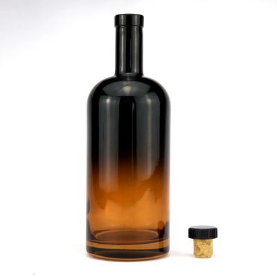 Wholesale spray paint glass bottles empty 700ml clear wine liquor whisky nordic glass bottle with cork