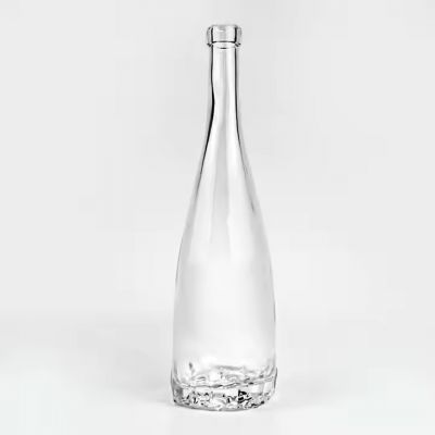 China factory Hot Sale High White Unique Shaped 660ml Wine Glass Bottles in Popular