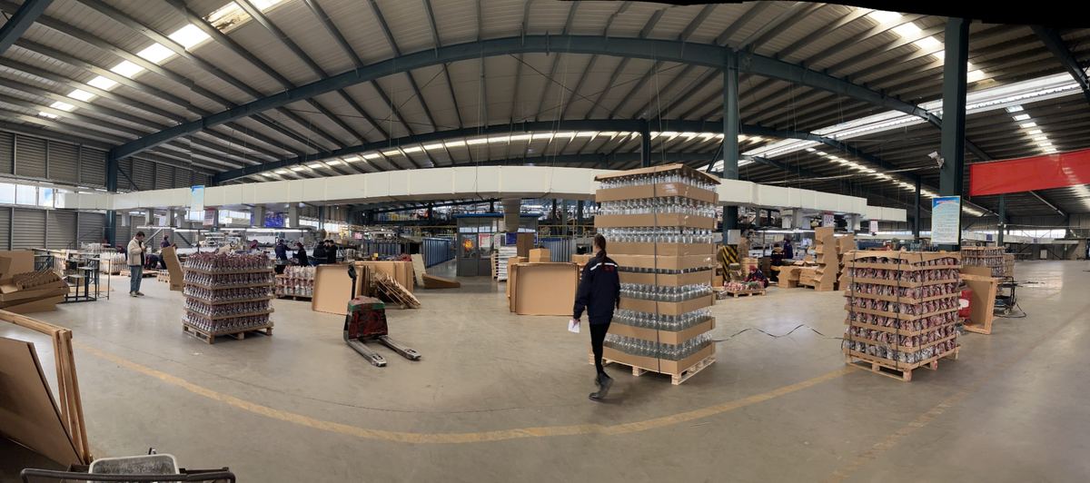 Glass bottle factory warehouse with palletized bulk packing for export shipment