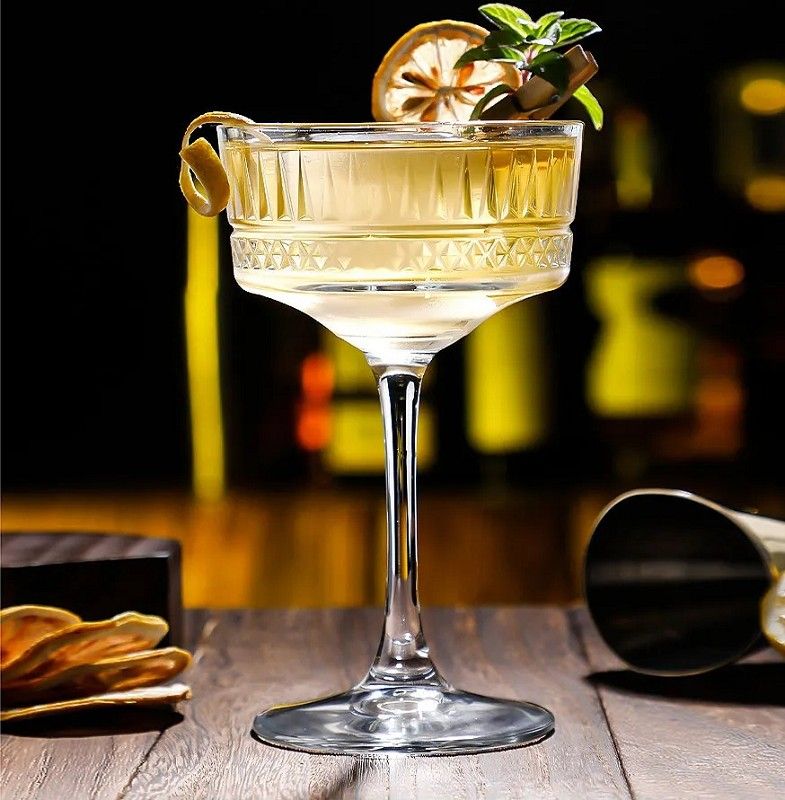 Amazon Hot Sale 100% Lead Free Classical Crystal Hand Blown Long Stem Red Wine Glass