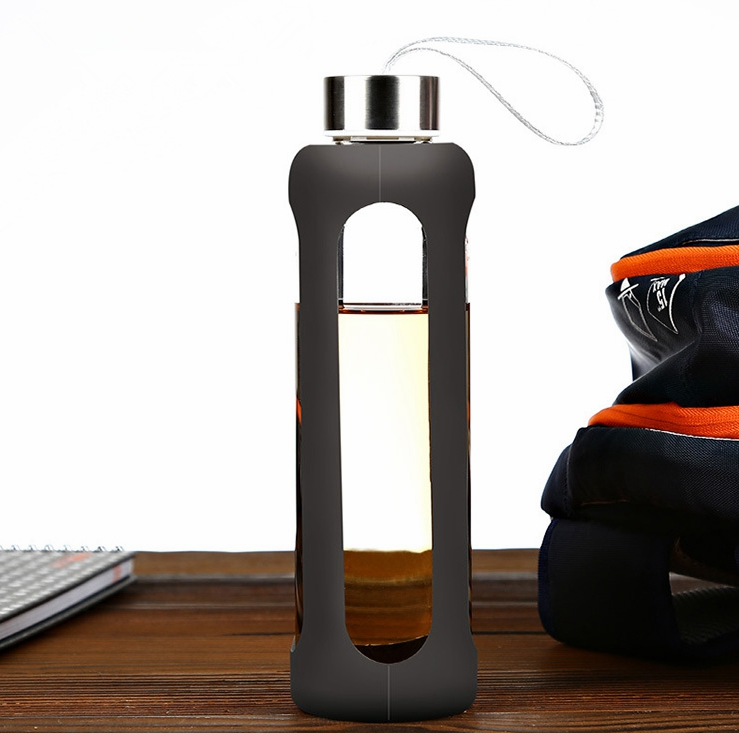 custom variable color 18oz sport outdoor borosilicate glass water bottle silicone sleeve 