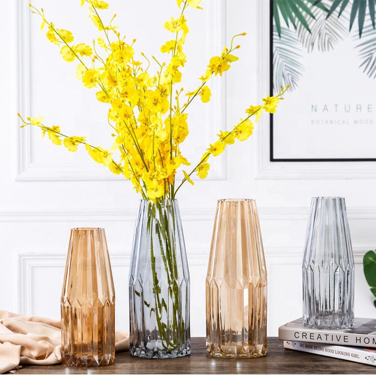 Colored Luxury Home Wedding Decoration Centerpiece Modern Hand Made Mouth Blown Glass Flower Vase