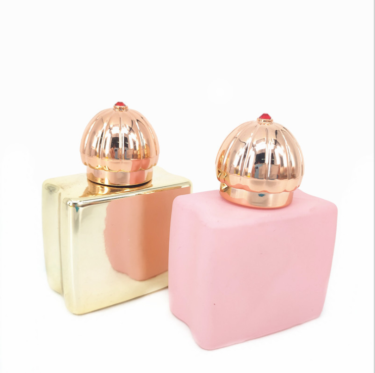 Luxury Pink color Square Shaped Perfume Bottles 30ml, High