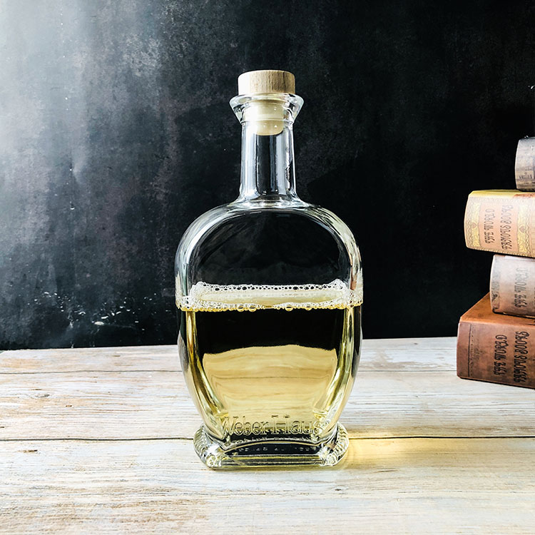 Super Flint 700ml Empty Flat Shape Clear Brandy Glass Bottle for Cognac