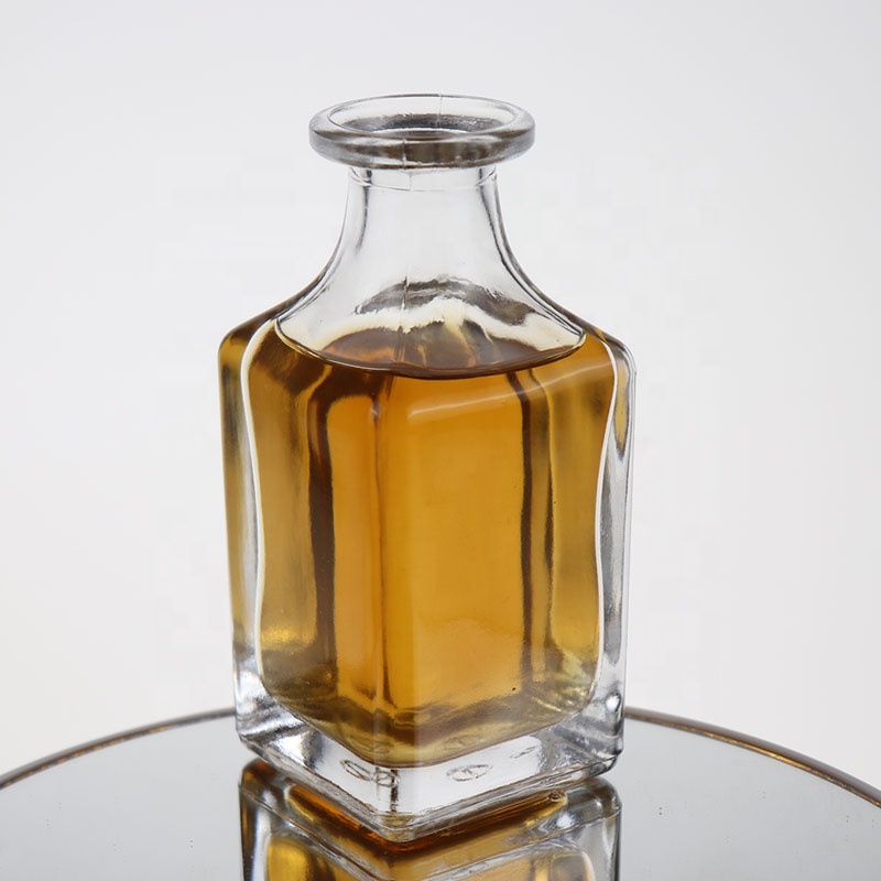 Small size 125ml square glass liquor bottle for vodka whiskey rum