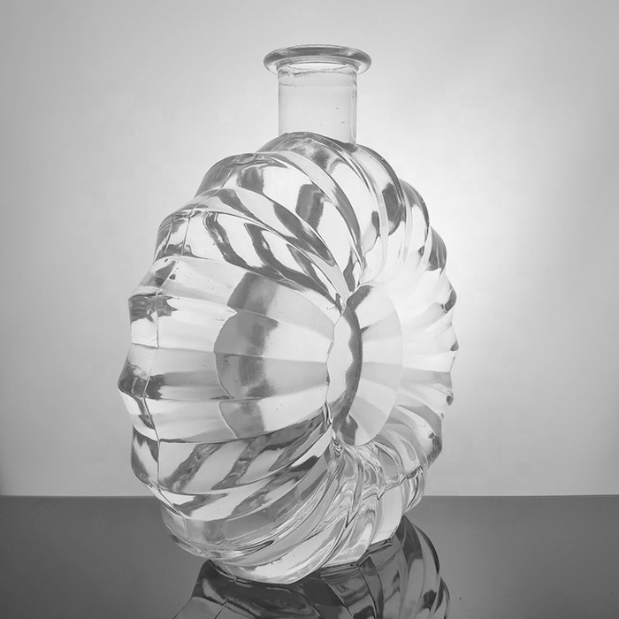 Empty Clear Decorative Glass Cognac Wine Bottles 70 Cl Engraving Flat