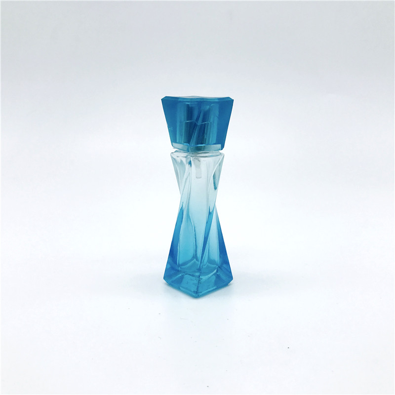 Fancy Design 15ml Small Glass Refillable Perfume Bottle with spray and Cap