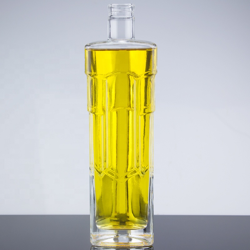 Customized Embossed Design 750ml Luxury Glass Whisky Bottle With Cork Sealed 