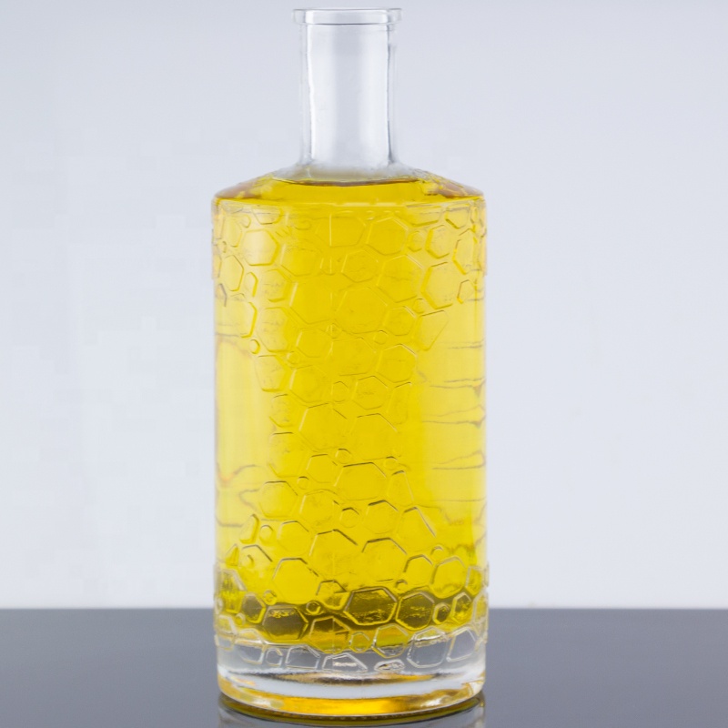 Custom Embossed Design Labels 750ml Vodka Glass Bottles With Corks