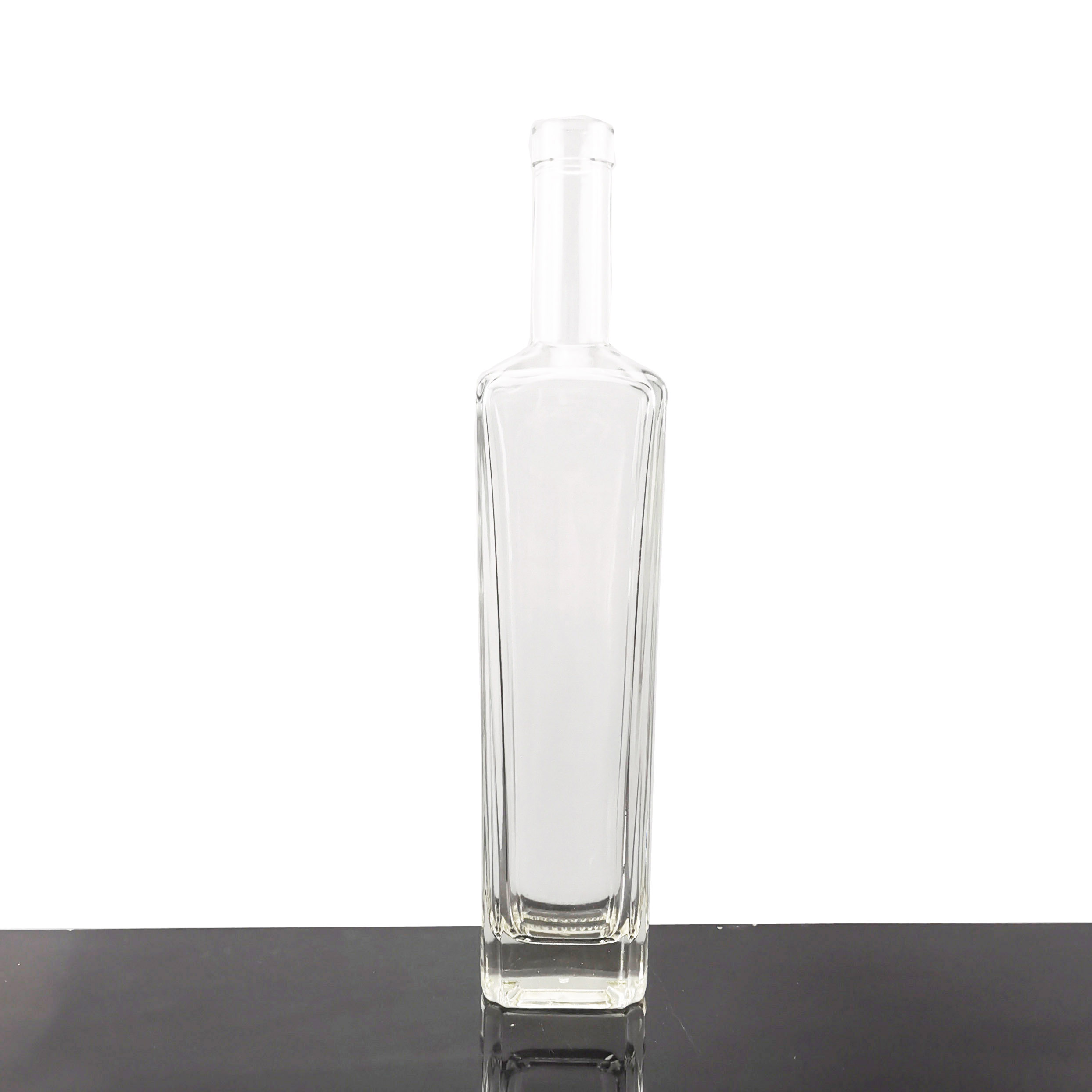 New Design Exquisite Decal Glass Bottle Transparent High End Vodka Glass bottle With Cork Stoppers 