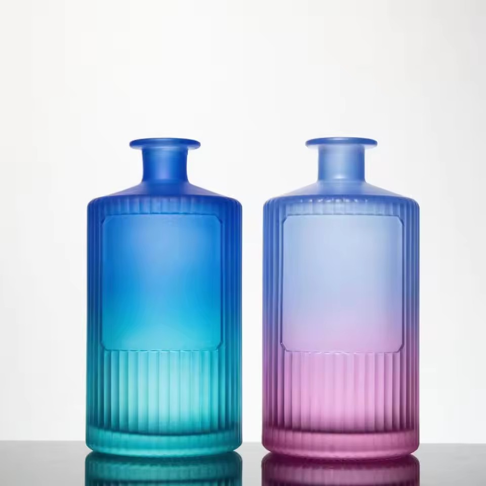 Matte gradual Glass Gin Bottle 500ml 750ml Frosted Black Spirit Liquor Vodka Glass Wine Bottle 750ml glass bottle