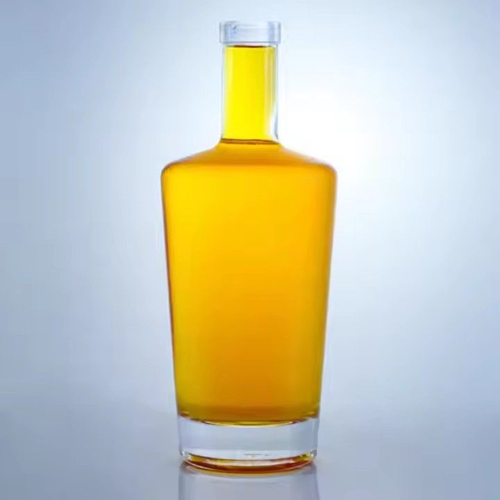 Wholesale Best Selling 750ML Clear Round Glass Bottle Tequila Vodka Rum Gin Whiskey With Cap