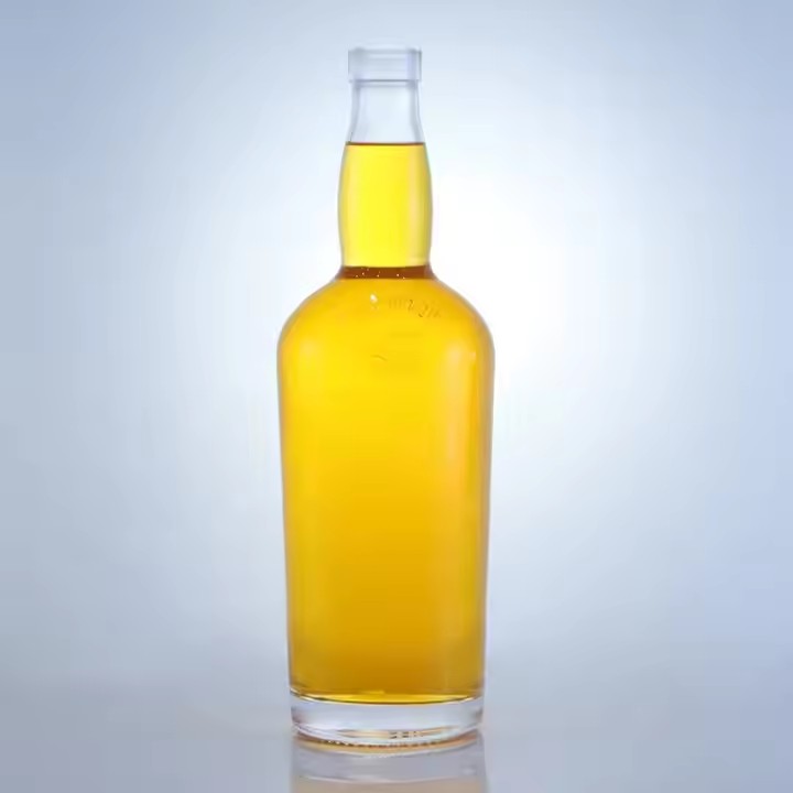 Wholesale Good Quality 500ml 700ml 750ml Round Glass Bottle Transparent Glass Spirits Bottle With Cork