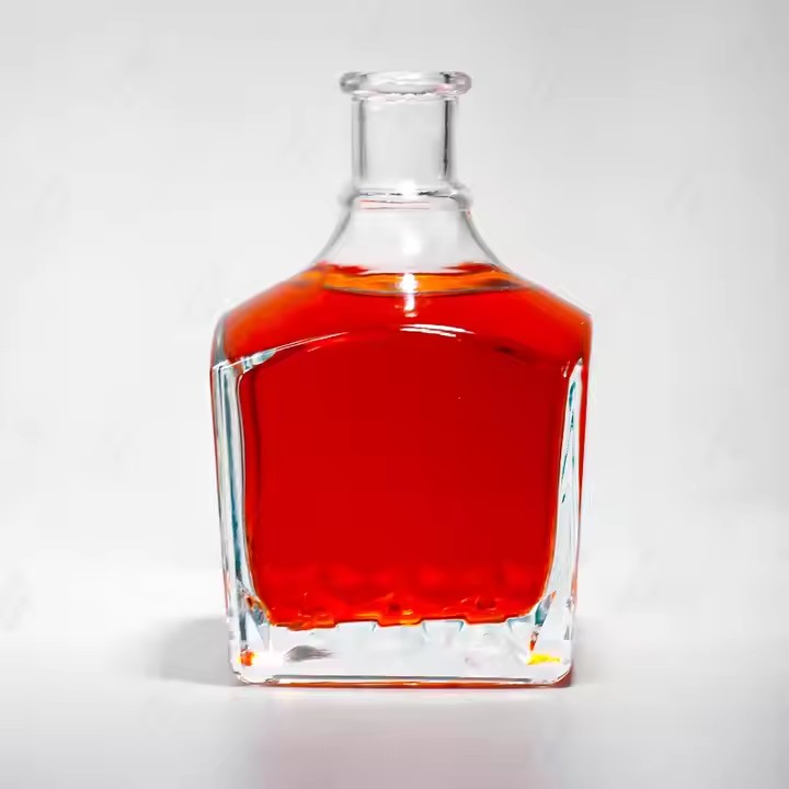 Wholesale Customized Manufacture Square Glass 500ml 700ml 750ml Gin Spirit Whiskey Vodka Bottle 750ml Glass Liquor Bottles