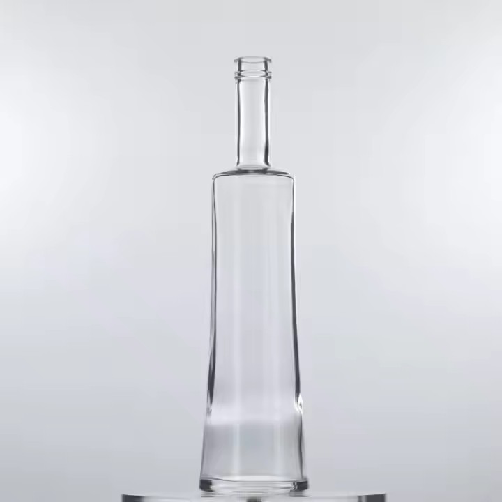 Recyclable clear frosted 700ml 750ml 1000ml whiskey gin liquor glass bottles with cork lid