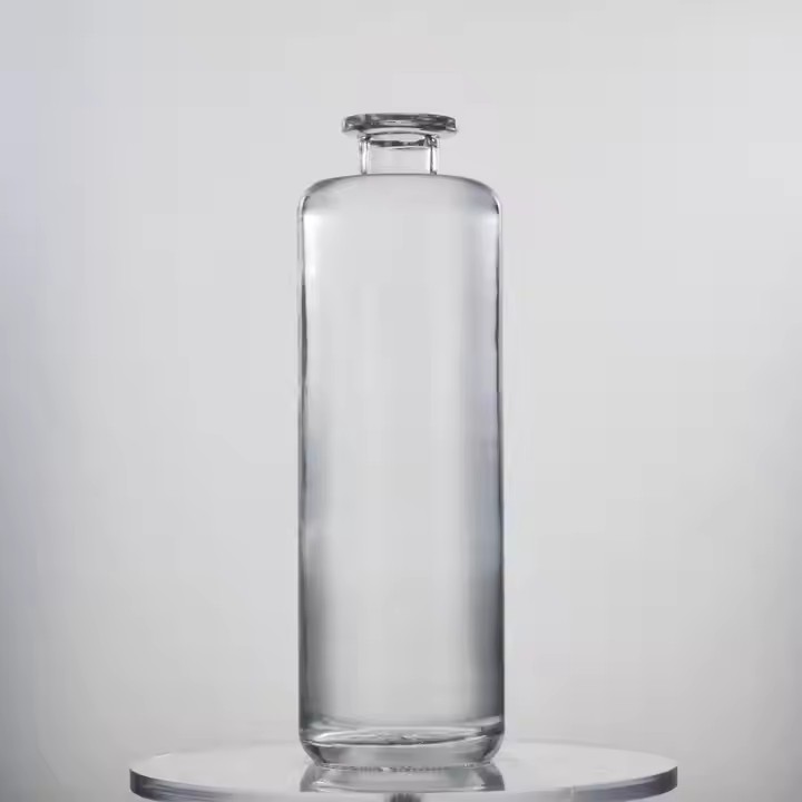 Transparent recyclable new style 500ml 700ml 750ml liquor whiskey glass bottles for vodka gin