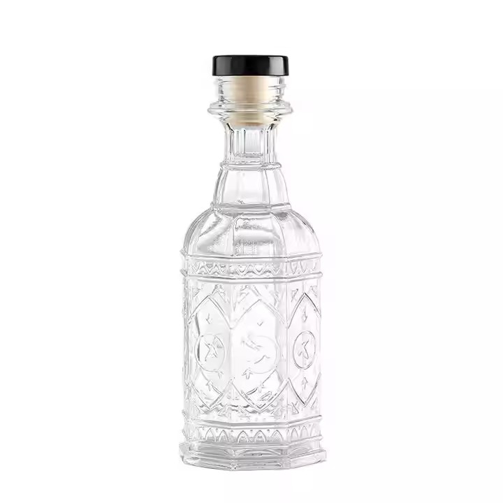 Manufacturers Direct Sales Pattern Glass Spirit Bottle Small Capacity 500ml Whiskey Brandy XO Separate Bottle