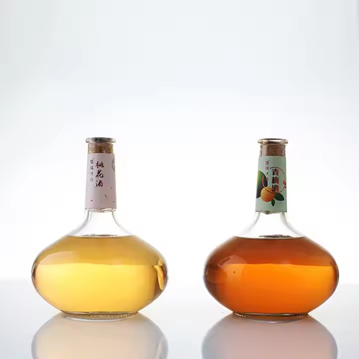 Empty Clear Bottle Beverage Glass Bottle Liquor 500ml Juice Wine Glass Bottle With Cork Unique Roll on SHANDONG Cork Cap Decal