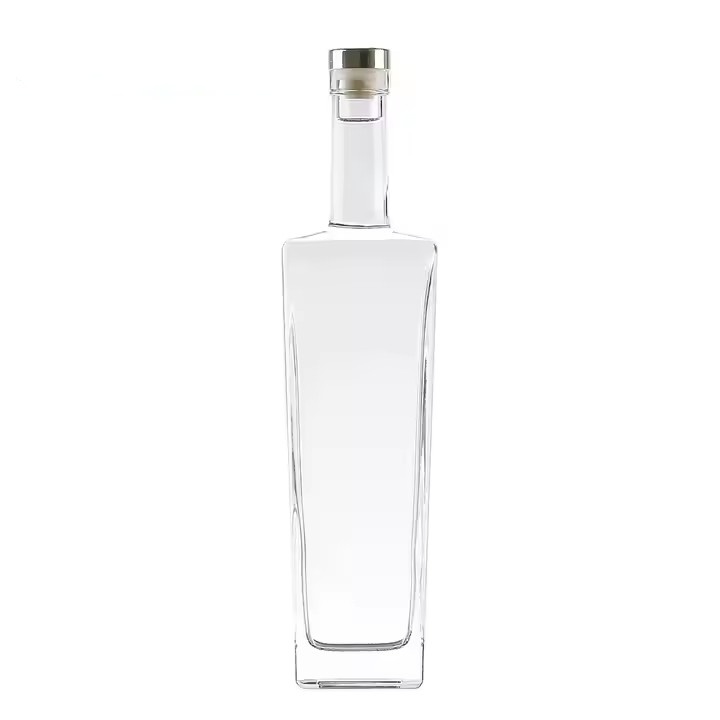 China Manufacturer Clear Flint 750ml Square Glass Bottle for Liquor Vodka Brandy with Stopper Cork