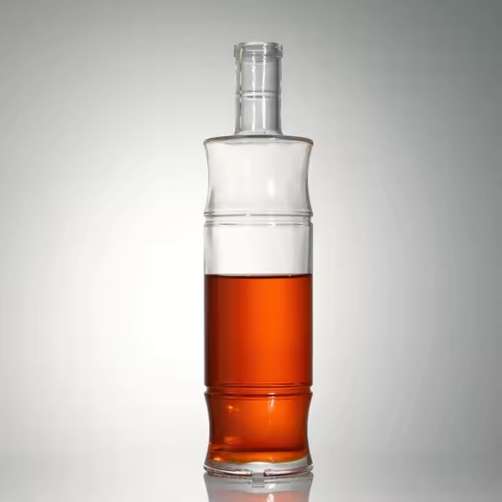 Factory Custom Wholesale 750ml 700ml 500ml Liquor Bottle Tequila Vodka Gin Rum Glass Spirits Bottle with Corks