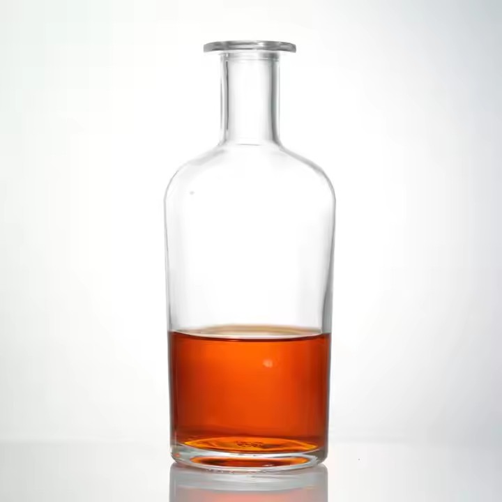 Luxury 700ml Super Flint Square Shape Spirits Liquor Gin Vodka Brandy Whisky Whiskey Glass Bottle With Screw Cap