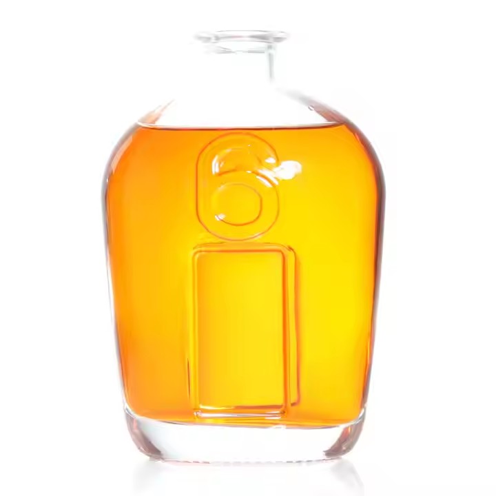 New Design Glass Spirits Bottle Customized Logo Embossed 500ml 700ml 750ml Vodka Gin Rum Liquor Bottle with Corks