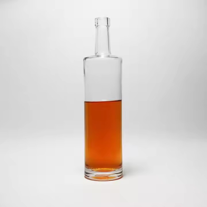 Manufacturers Popular 750ml Organic Whisky Vodka Tequila Bottle Super Flint Created Liquor Spirits Glass Bottle with Cork