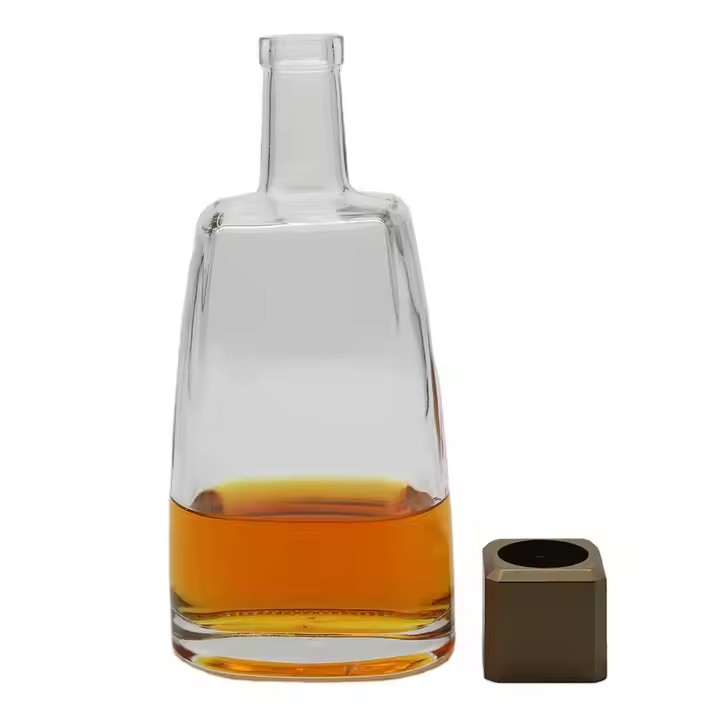 Large Capacity 1000ml clear Empty Glass Liquor Vodka Rum Whisky Brandy Gin Bottle with Cork with Good Price