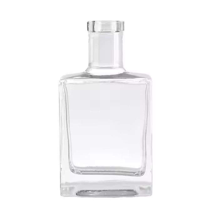 Custom Labels Branding Square 500ml Spirit Glass Bottle Vodka Liquor Packaging Glass Bottles with Custom Cork