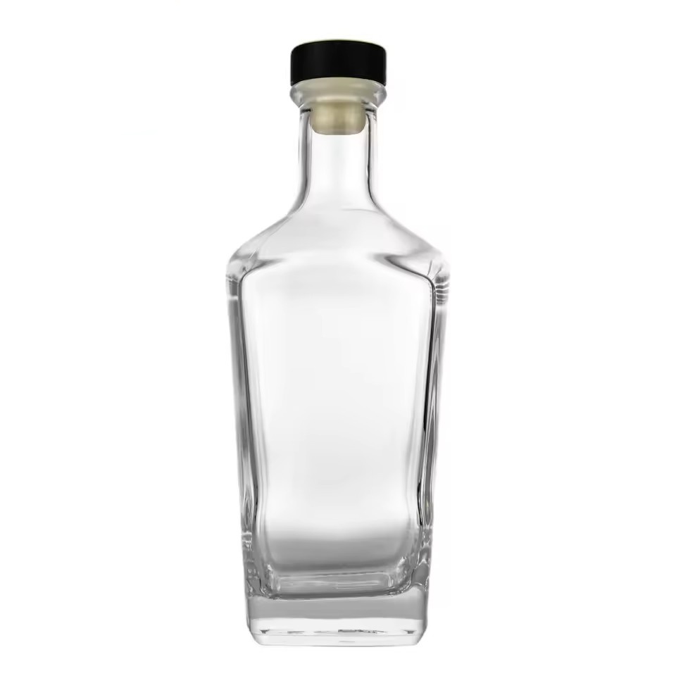 Popular Design 750ml Liquor Glass Bottle Super Flint Extra White Gin Vodka Whiskey Empty Glass Bottles With Cork