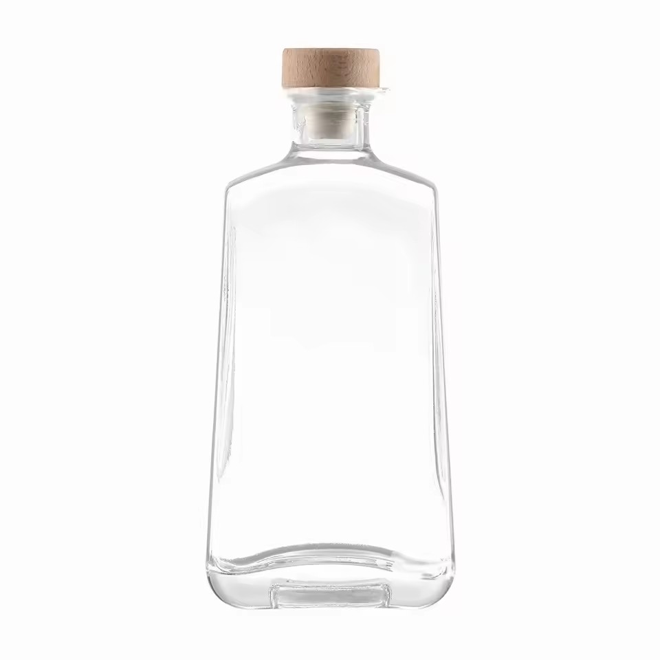 High-End Square Flat 500ml and 700ml Whiskey Glass Bottles with Cork Sealing for Tequila Brandy Energy Drinks
