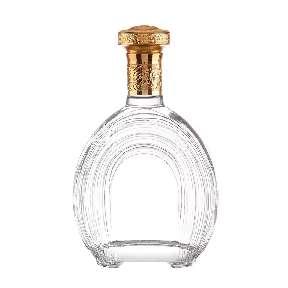 520ml Quality Flat-Top Cork Top Crown Cap Manufacturer's Empty Flint Glass Decanter for Brandy and Tequila Packaging