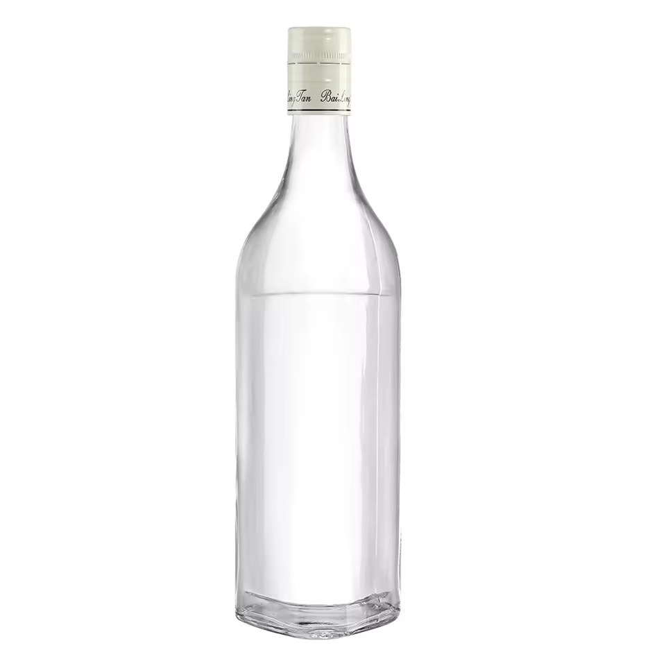 High-End Custom Spirits Chinese Liquor 500ml 700ml 750ml Empty Glass Bottles With Lids for Liquor Vodka Whiskey Rum