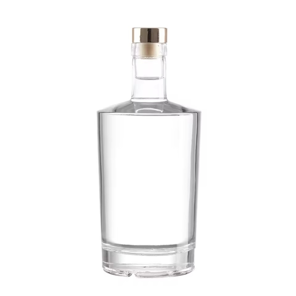 Hot Sale Luxury Empty 700ml Spirit Glass Bottle Custom Round 750ml Whiskey Vodka Glass Bottle with Cork