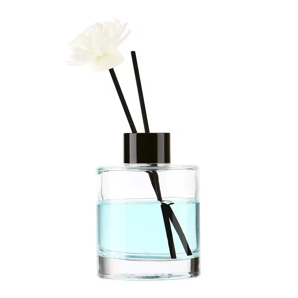 Home Fragrance Custom Logo Natural Liquid Aroma Perfume Luxury 50ml Glass Perfume Bottle Reed Diffuser Bottle for Weddings Set