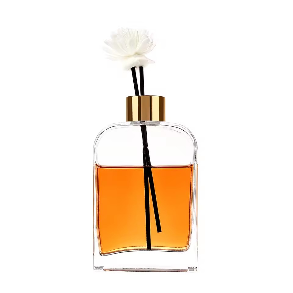 Wholesale Price Empty 30ml 50 ml Cosmetic Container Essential Oil Perfume Bottle Reed Diffuser Glass Bottle for Hotel