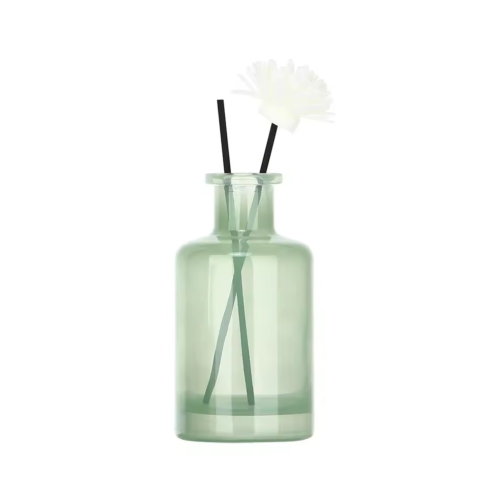 Premium Light Jade Green Transparent Luxury 20mL 30mL 50mL 100mL Wholesale Glass Diffuser Bottle With Cork Cap