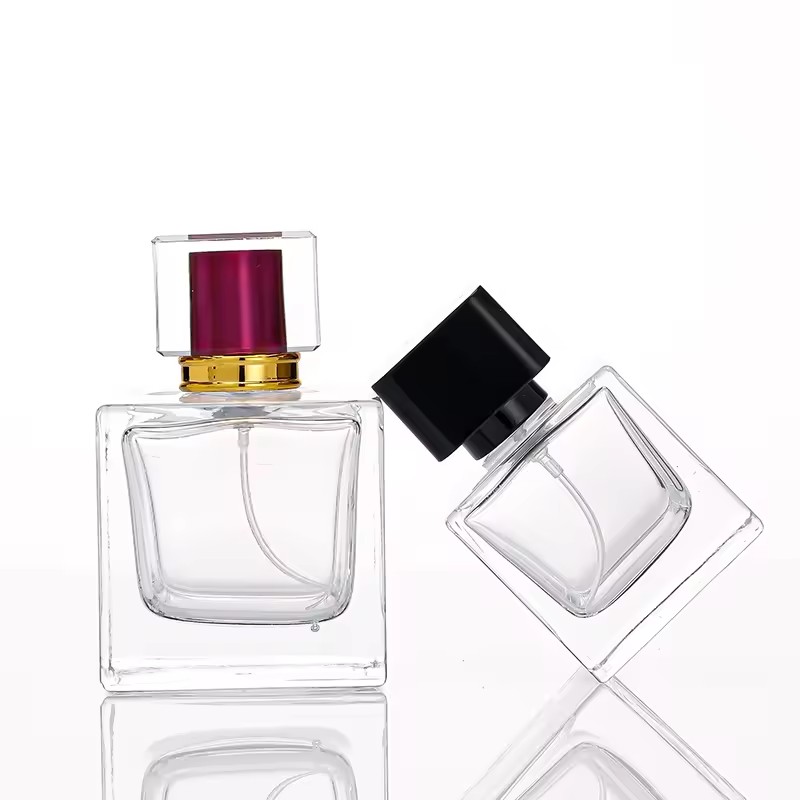 Wholesale Matte Finish Square Design Elegant 50ml 100ml Clear Glass Perfume Bottle Customizable Refillable Sprays