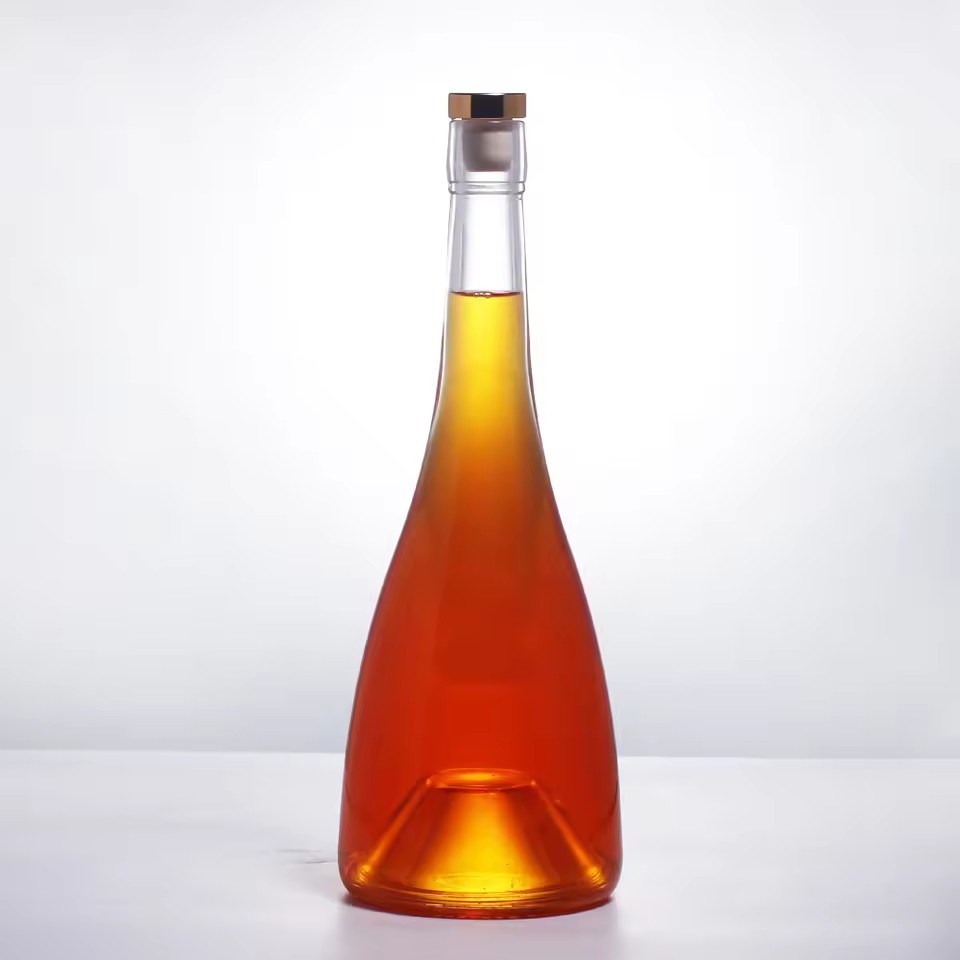 High Quality Customized 750ml Vodka Brandy Glass Bottle with Cork Stopper