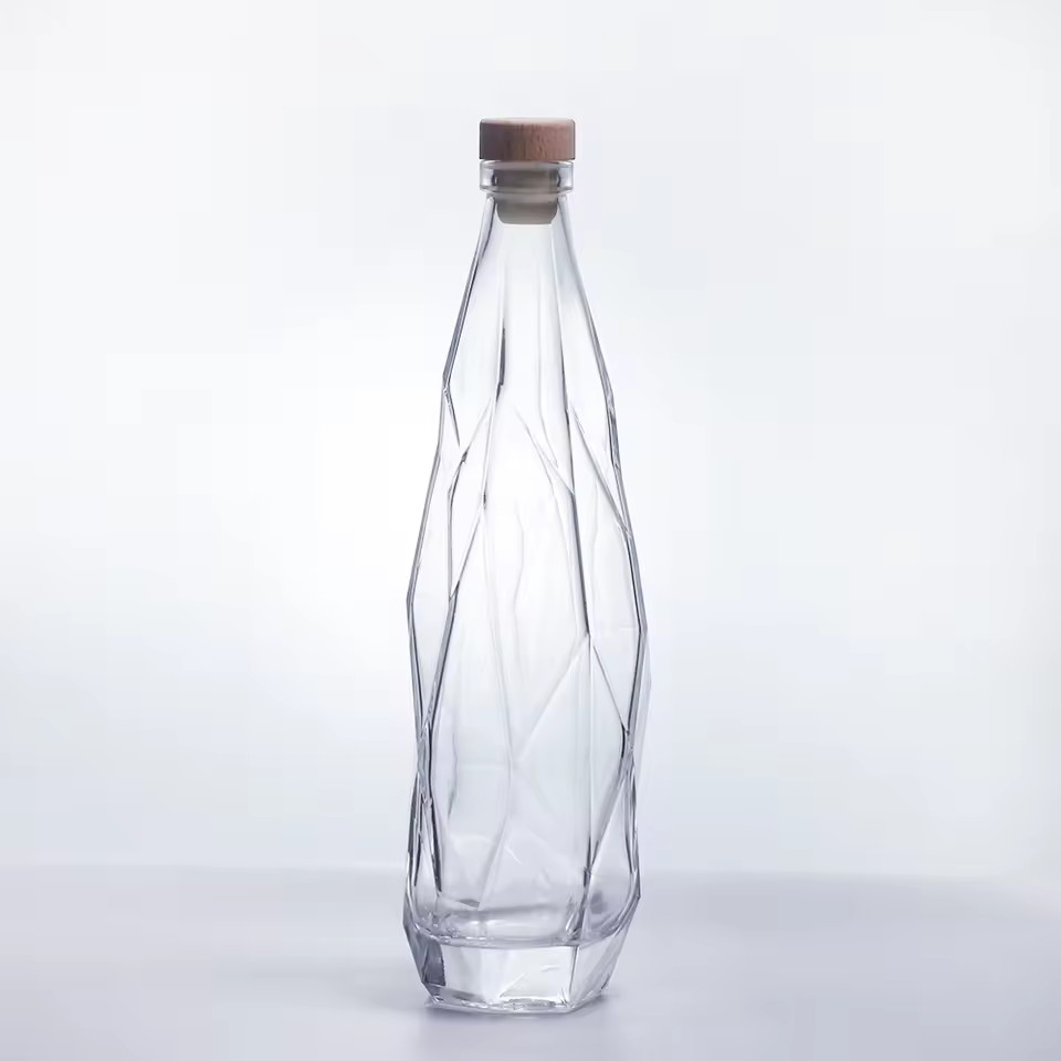 Wholesale Manufacturer's Unique Baijiu Empty Transparent 350ml 500ml 750ml Luxury Shaped Glass Wine Bottle Gold Stamp