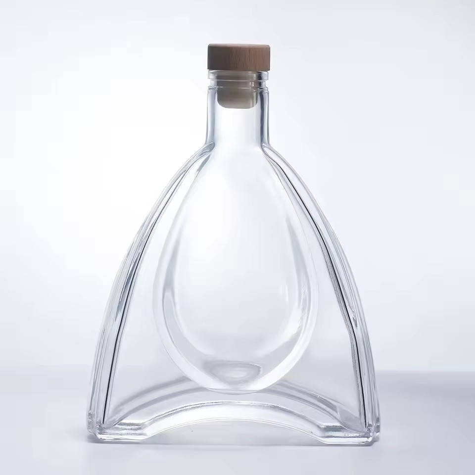 Customized Empty Flint Transparent Glass Bottle Whisky Brandy Flat Bottle, Used for Baijiu and Spirits