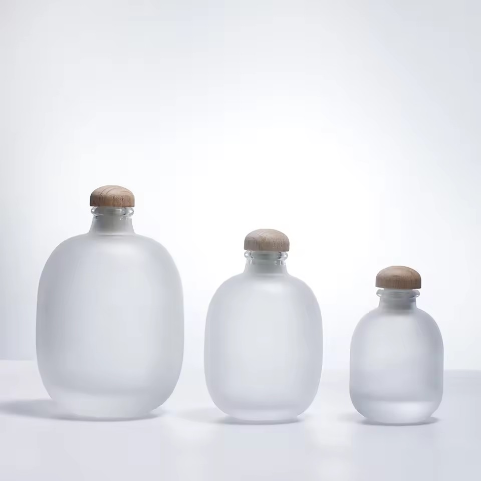 Wholesale Transparent Crystal White Glass Wine Bottle Cork for Home-Brewed Tequila Hot Stamping Small Fruit Wine Cork-Sealed