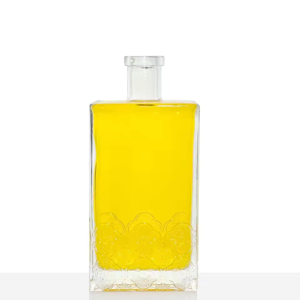 Cheap 500ml 700ml 750ml Hot-selling Custom Design Glass Bottles Square Bottle for Spirits Whisky Brandy Gin Vodka Rum