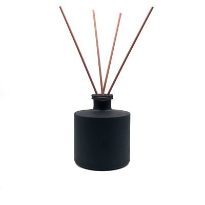 Matte black 230ml large reed diffuser glass bottle with golden stopper 