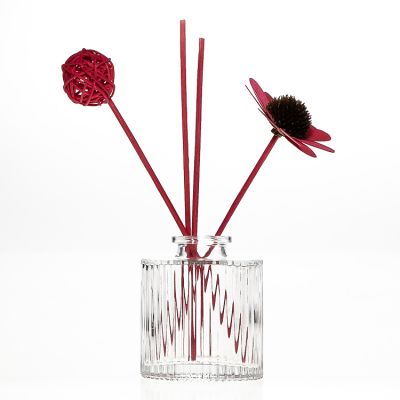Home Decorative 100ml 3oz Embossed Crystal Aroma Diffuser Vase Empty Reed Diffuser Glass Bottle with Cork 