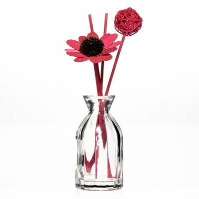 Supplier Wholesale 100 ml Embossed Crystal Essential Oil Diffuser Bottle Empty Glass Bottle for Fragrance Perfume 