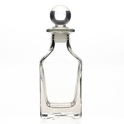 Room Fragrance Diffuser Bottles 130ml Square Aroma Oil Reed Diffuser Glass Bottle with Cork Stopper 