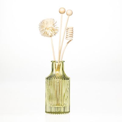 Wholesale 3oz 5oz 7oz Room Empty Decorative Vase Round Green Glass Diffuser Bottle with Rattan Flower 