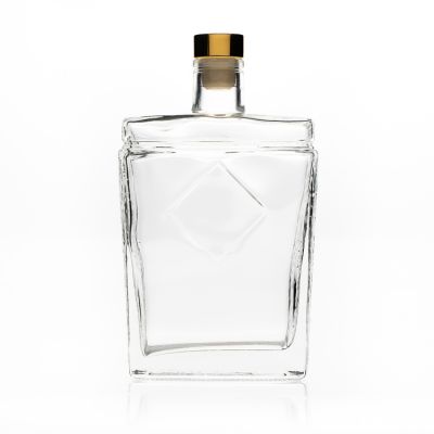 Factory Price 24oz Flat Square Liquor Bottle 700ml Clear Bottle Glass Wine Whisky Bottles
